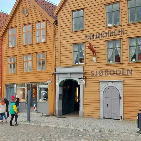 Center Bryggen Apartman *